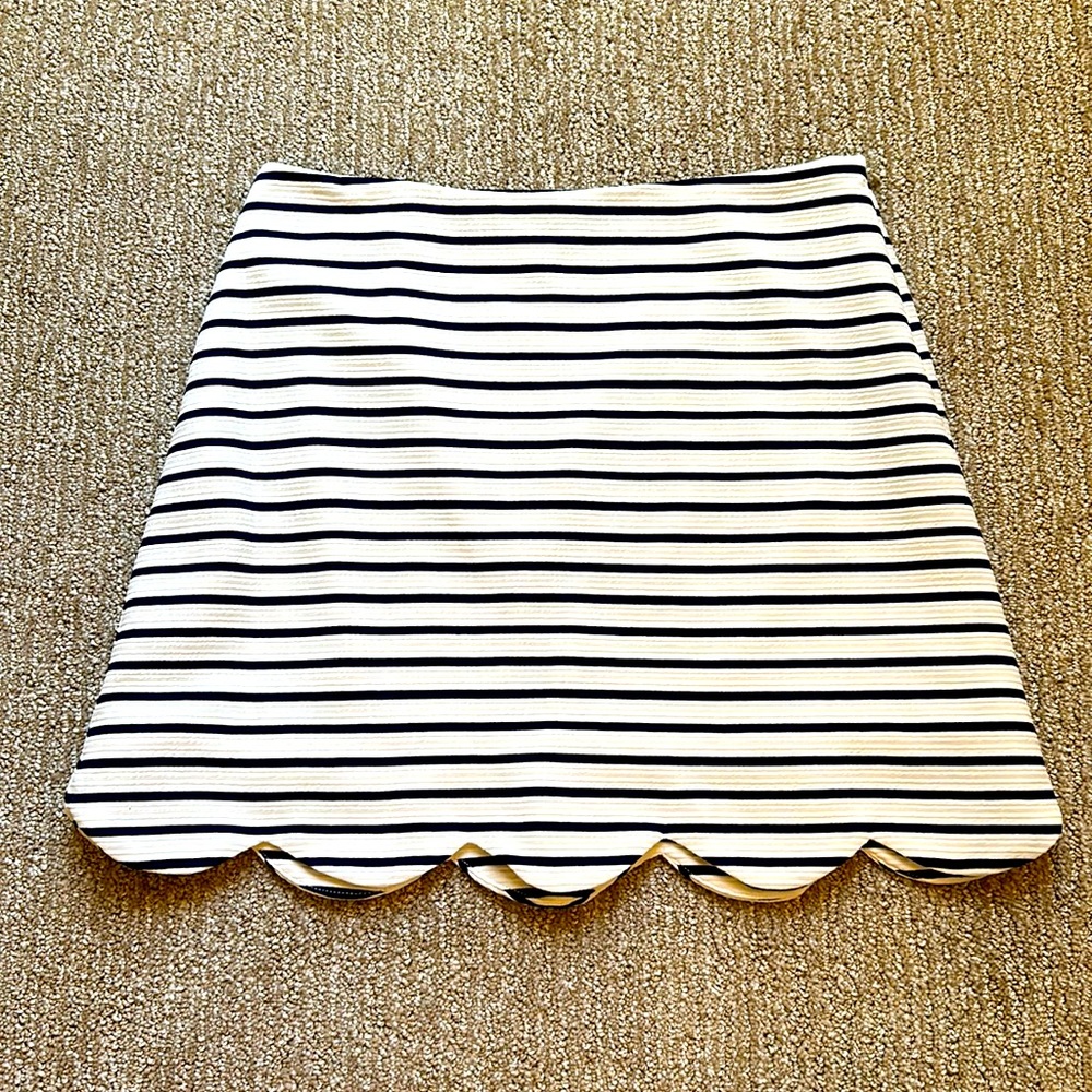 Like new Aqua striped scallop mini skirt